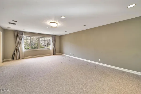 $18,000 | 4330 Bel Air Drive, La Canada Flintridge, CA 91011