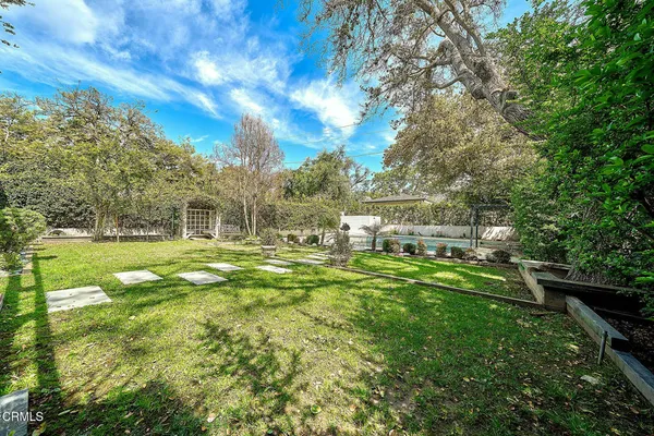 $18,000 | 4330 Bel Air Drive, La Canada Flintridge, CA 91011