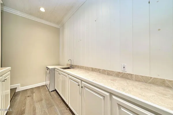 $18,000 | 4330 Bel Air Drive, La Canada Flintridge, CA 91011