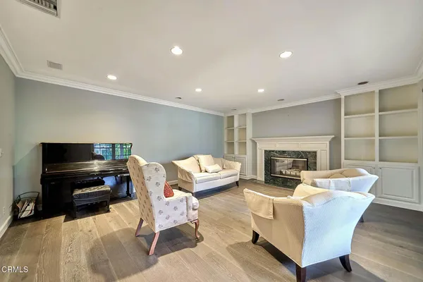 $18,000 | 4330 Bel Air Drive, La Canada Flintridge, CA 91011