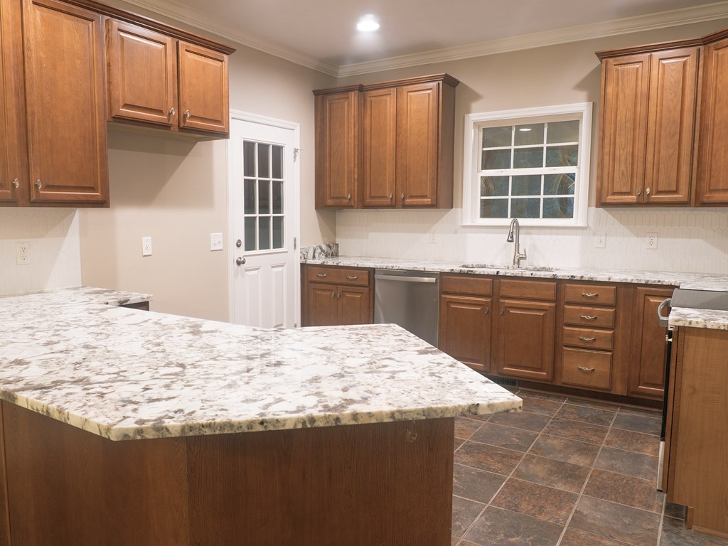 125 Ranch Court Greenwood, SC 29646 - Photo 10 of 49 Gallery Image 10