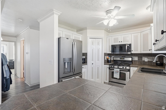 845 North 275 West Bountiful, UT 84010 - Photo 19 of 48