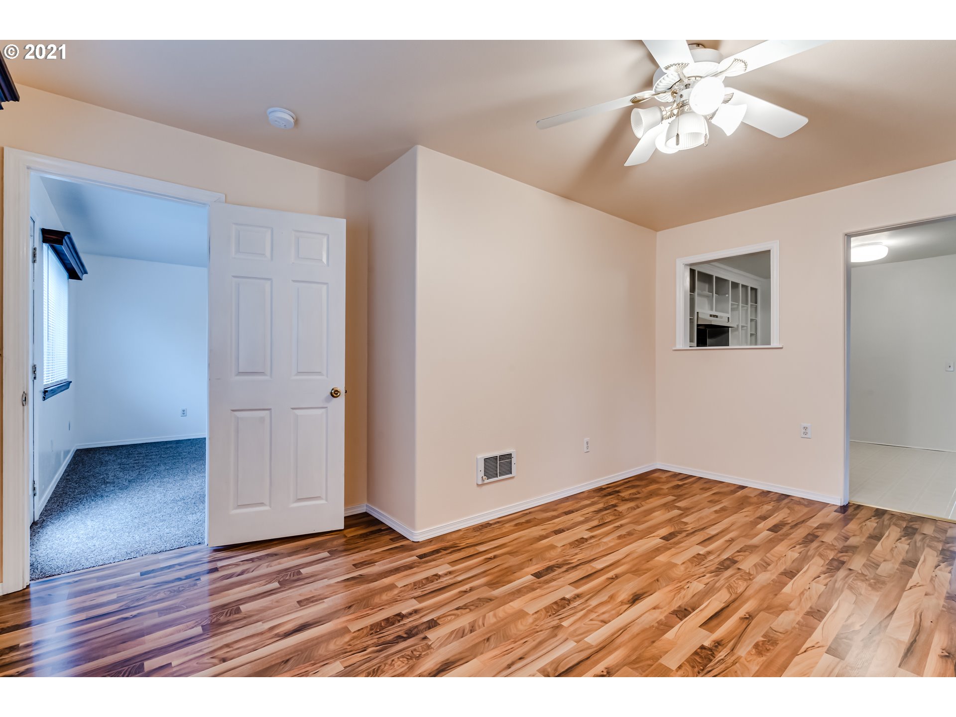 332 West Centennial Boulevard Springfield, OR 97477 - Photo 11 of 22 Gallery Image 11