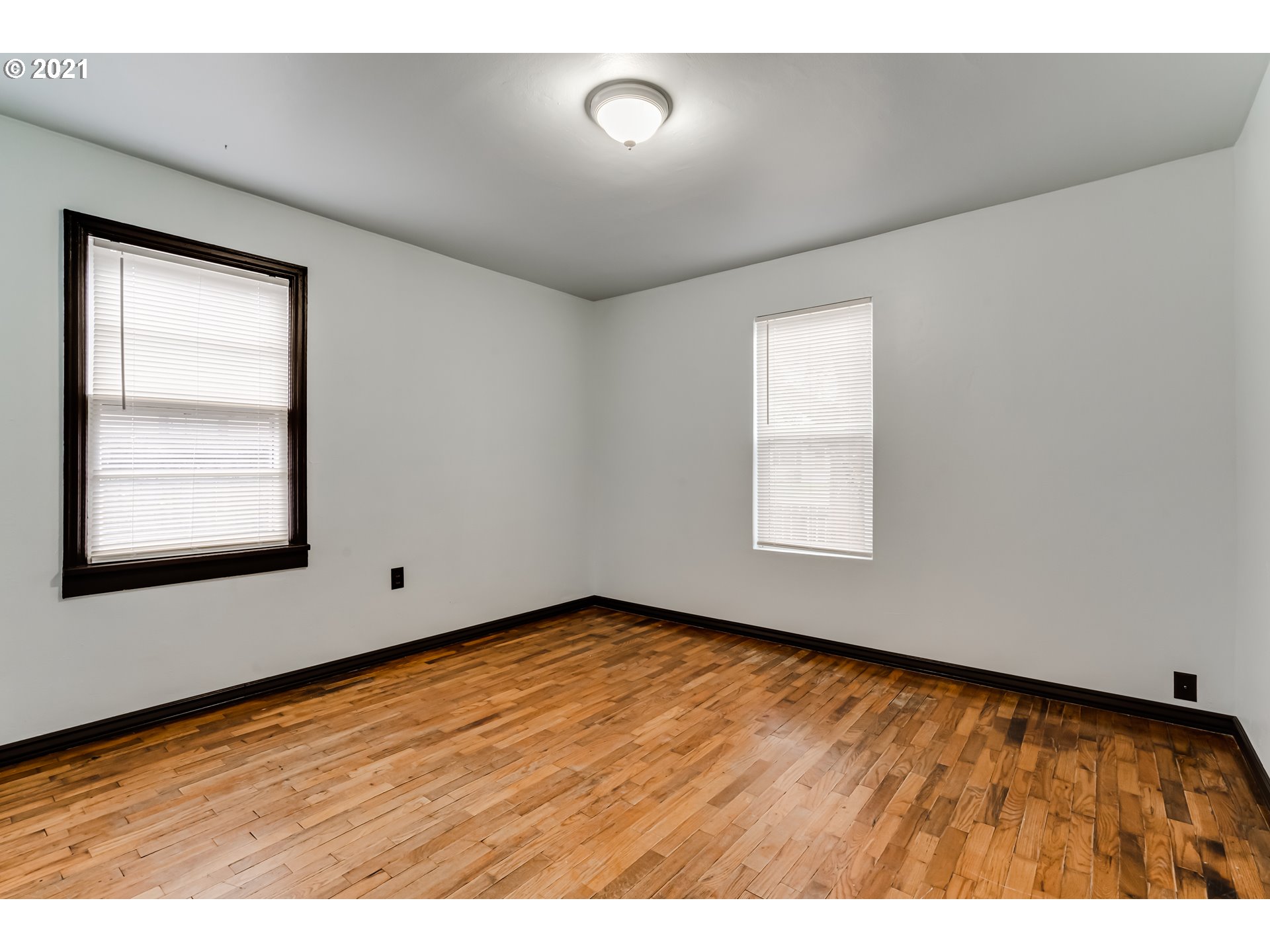 332 West Centennial Boulevard Springfield, OR 97477 - Photo 14 of 22 Gallery Image 14