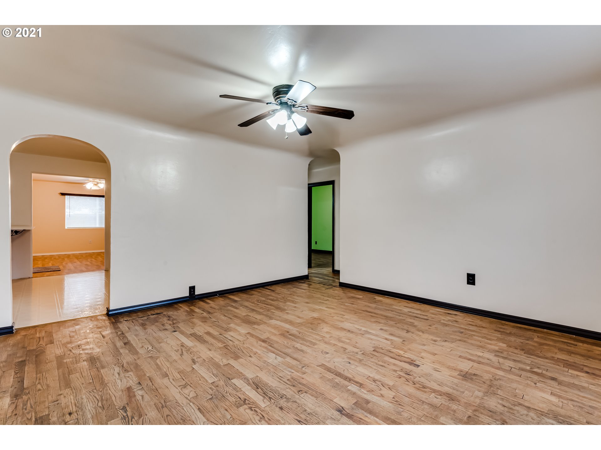 332 West Centennial Boulevard Springfield, OR 97477 - Photo 5 of 22 Gallery Image 5
