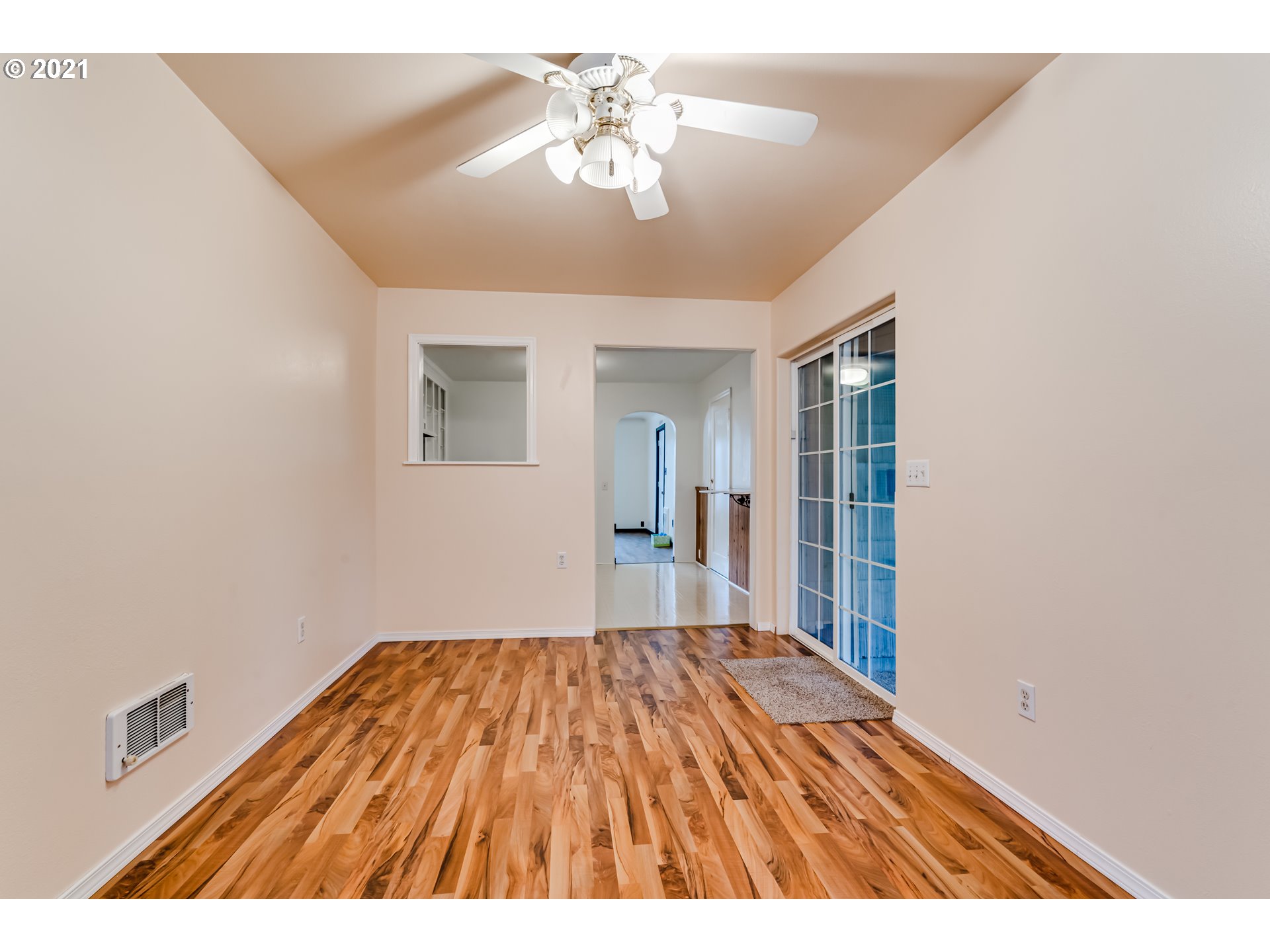 332 West Centennial Boulevard Springfield, OR 97477 - Photo 10 of 22 Gallery Image 10