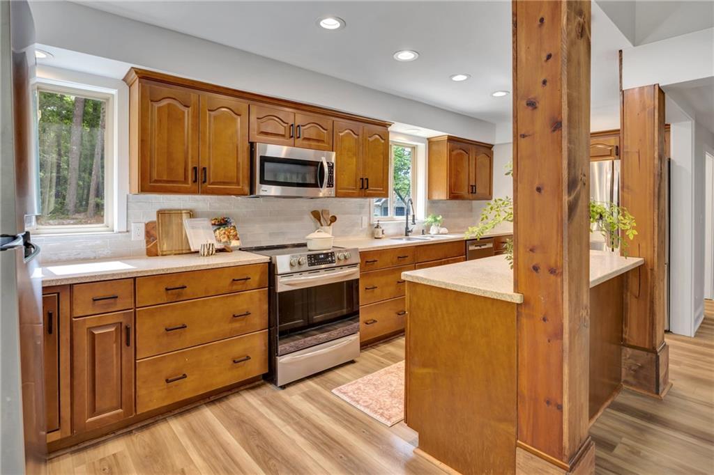 2573 Bonds Lake Road Northwest Conyers, GA 30012 - Photo 15 of 46