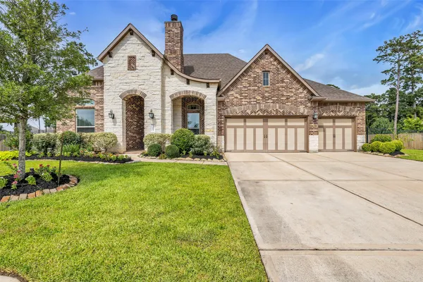 $687,500 | 14003 South Evergreen Ridge Court, Conroe, TX 77384