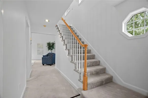 $3,600 | 510 Corey Lane, Middletown, RI 02842