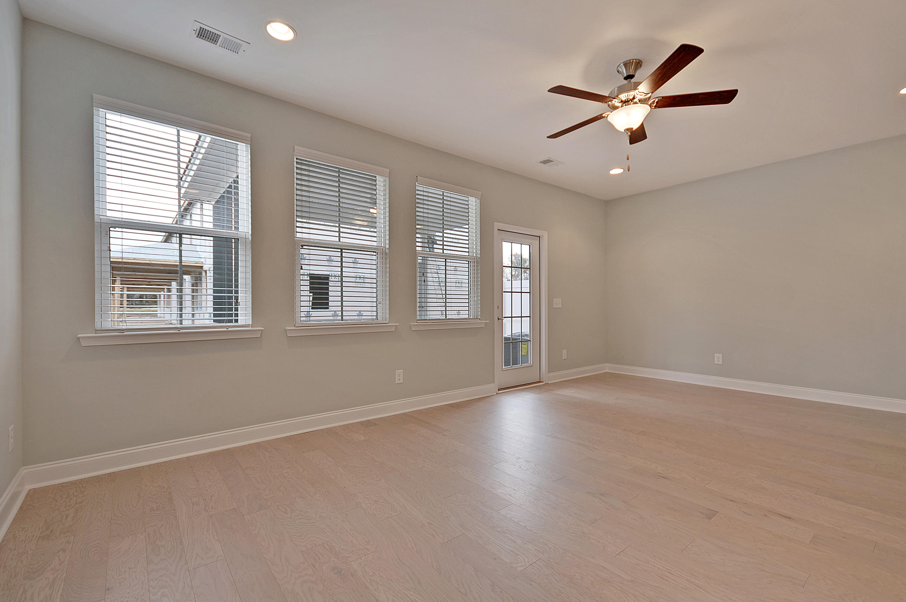 7815 Montview Road North Charleston, SC 29418 - Photo 3 of 12 Church Creek Living Room
