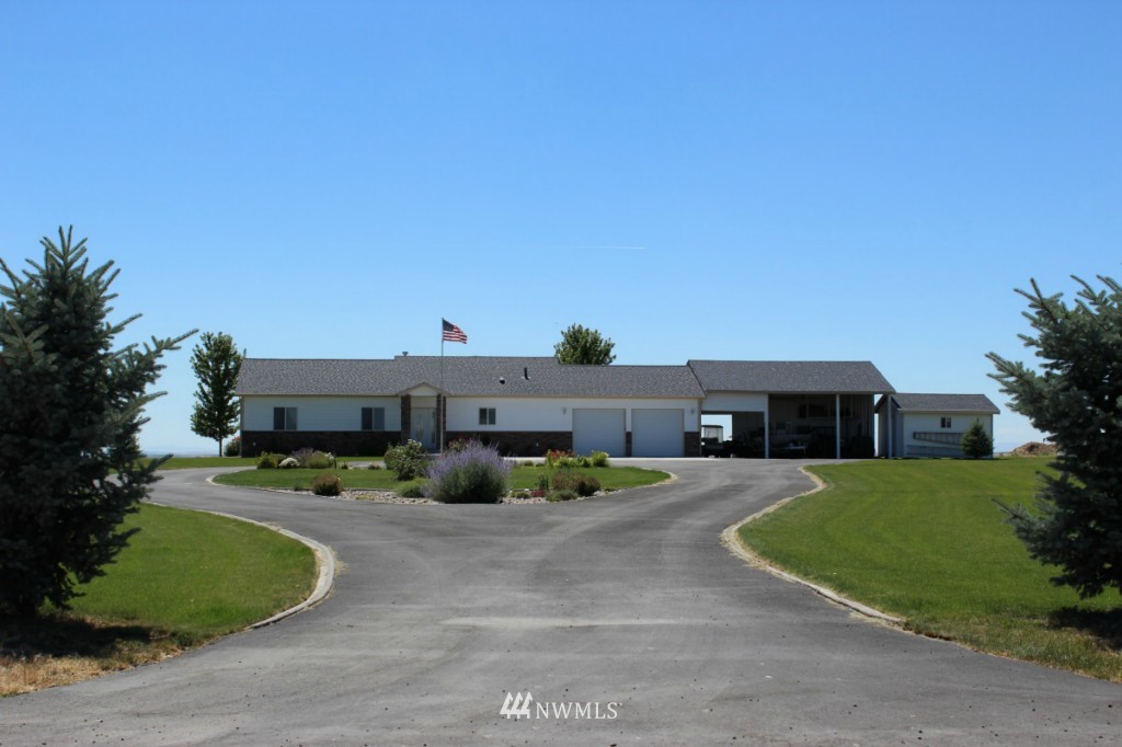 7738 Bouldercrest Road Northeast Moses Lake, WA 98837 - Photo 1 of 20 Gallery Image 1