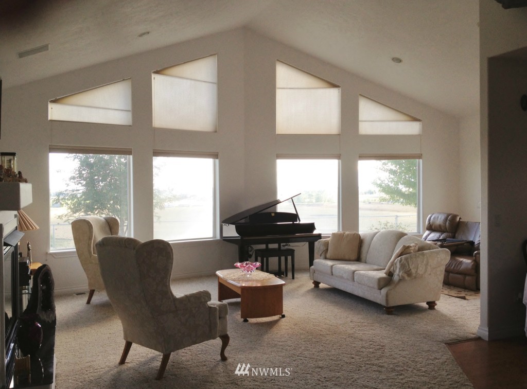 7738 Bouldercrest Road Northeast Moses Lake, WA 98837 - Photo 8 of 20 Gallery Image 8