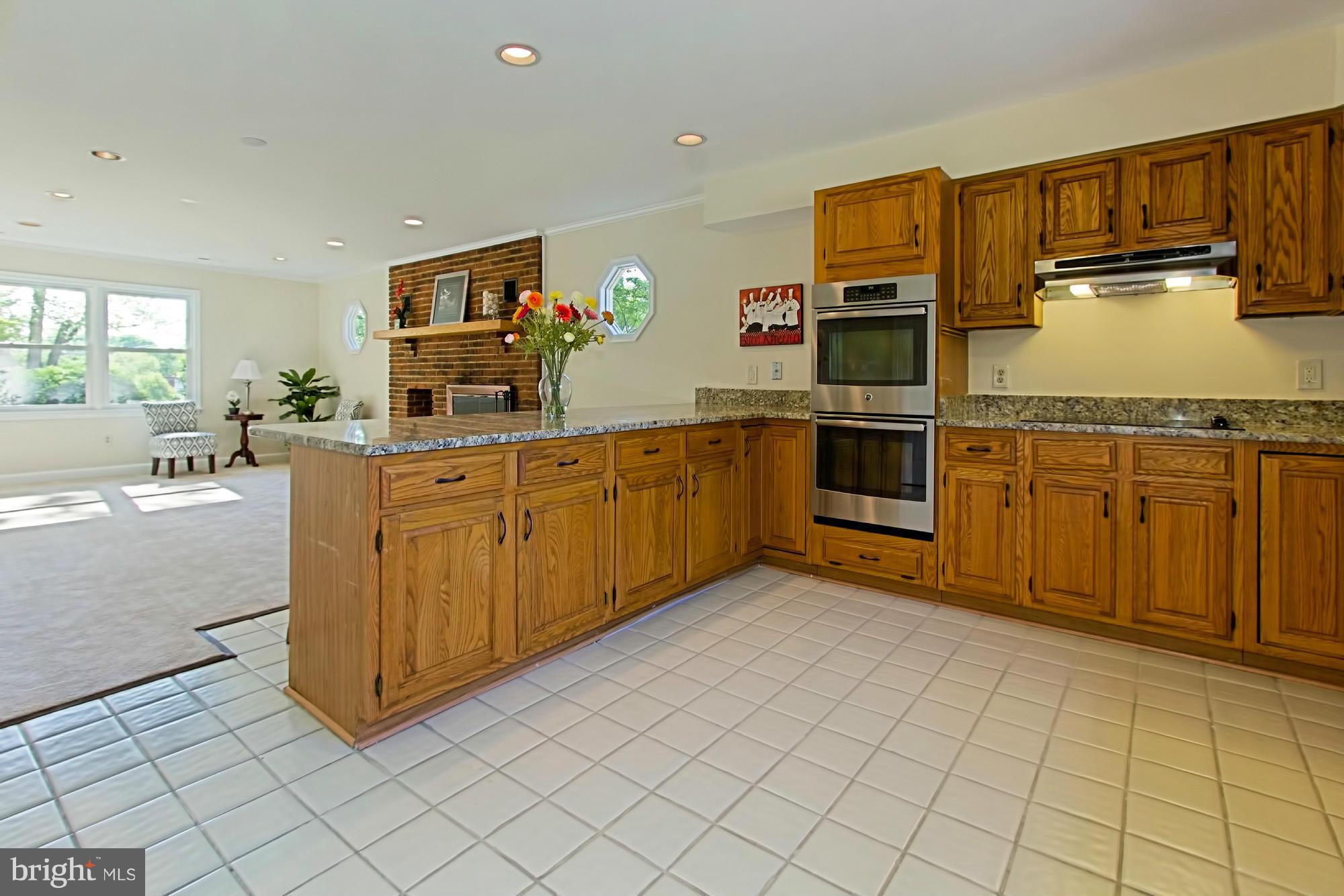 5210 Garner Street Springfield, VA 22151 - Photo 12 of 30 Kitchen