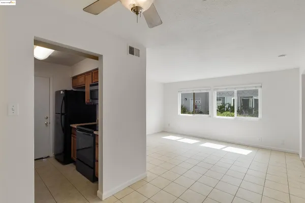 $315,000 | 1064 Mohr Lane, Unit C, Concord, CA 94518