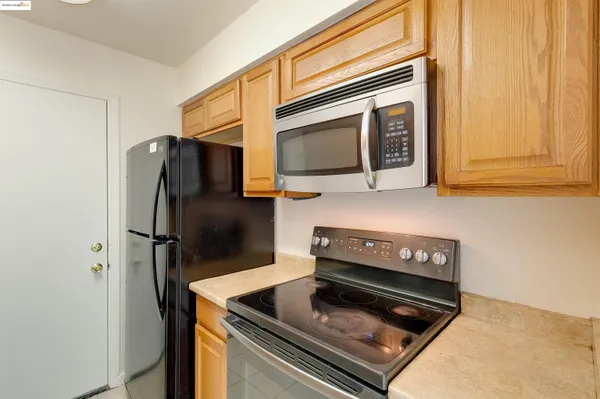 $315,000 | 1064 Mohr Lane, Unit C, Concord, CA 94518
