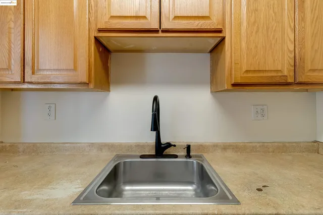 $315,000 | 1064 Mohr Lane, Unit C, Concord, CA 94518