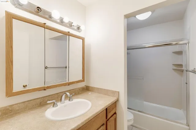 $315,000 | 1064 Mohr Lane, Unit C, Concord, CA 94518