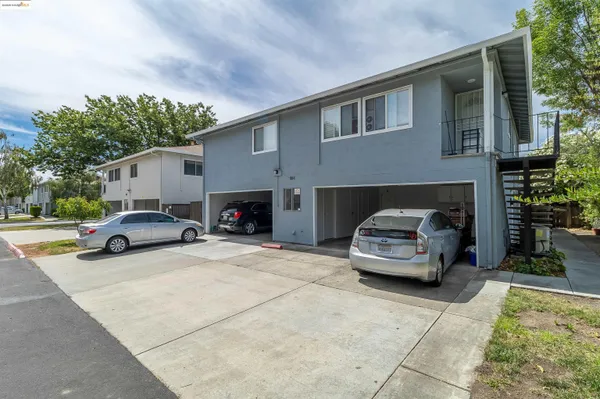 $315,000 | 1064 Mohr Lane, Unit C, Concord, CA 94518