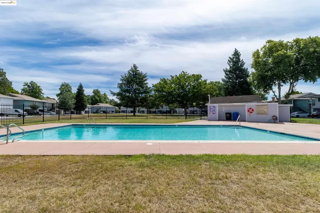 $315,000 | 1064 Mohr Lane, Unit C, Concord, CA 94518