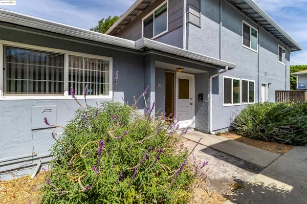 $315,000 | 1064 Mohr Lane, Unit C, Concord, CA 94518