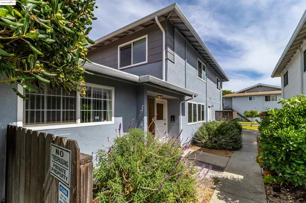 $315,000 | 1064 Mohr Lane, Unit C, Concord, CA 94518