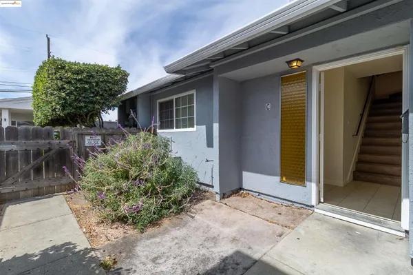 $315,000 | 1064 Mohr Lane, Unit C, Concord, CA 94518