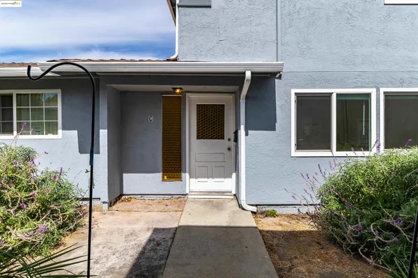 $315,000 | 1064 Mohr Lane, Unit C, Concord, CA 94518