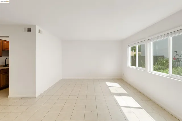 $315,000 | 1064 Mohr Lane, Unit C, Concord, CA 94518