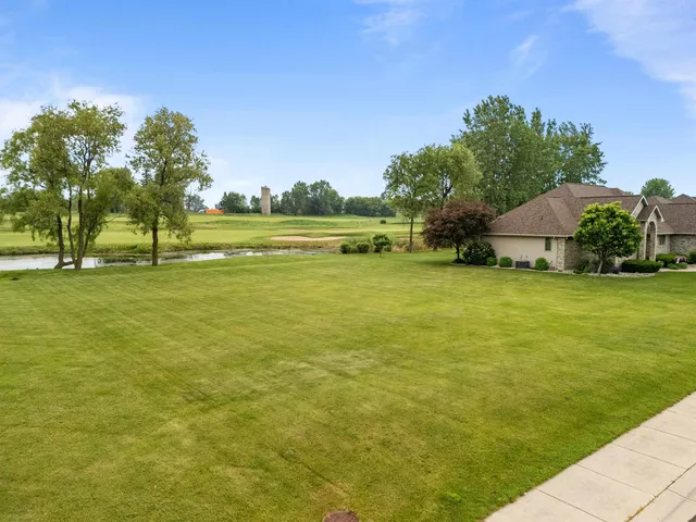 $59,900 | 556 Royal Saint Pats Drive, Wrightstown, WI 54180