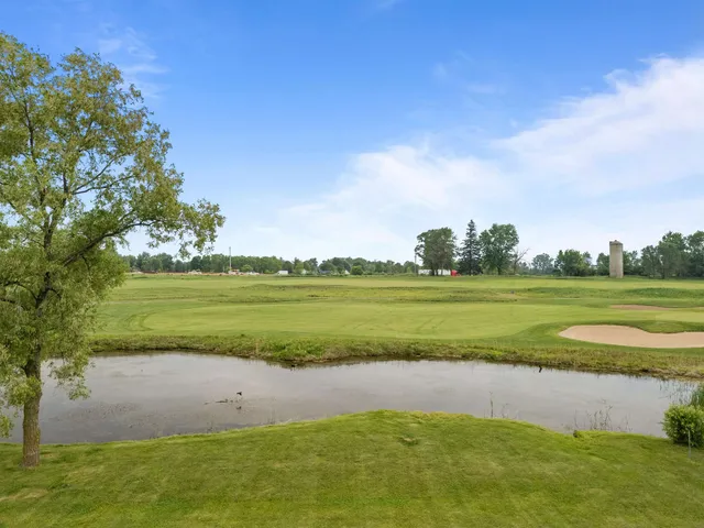 $59,900 | 556 Royal Saint Pats Drive, Wrightstown, WI 54180