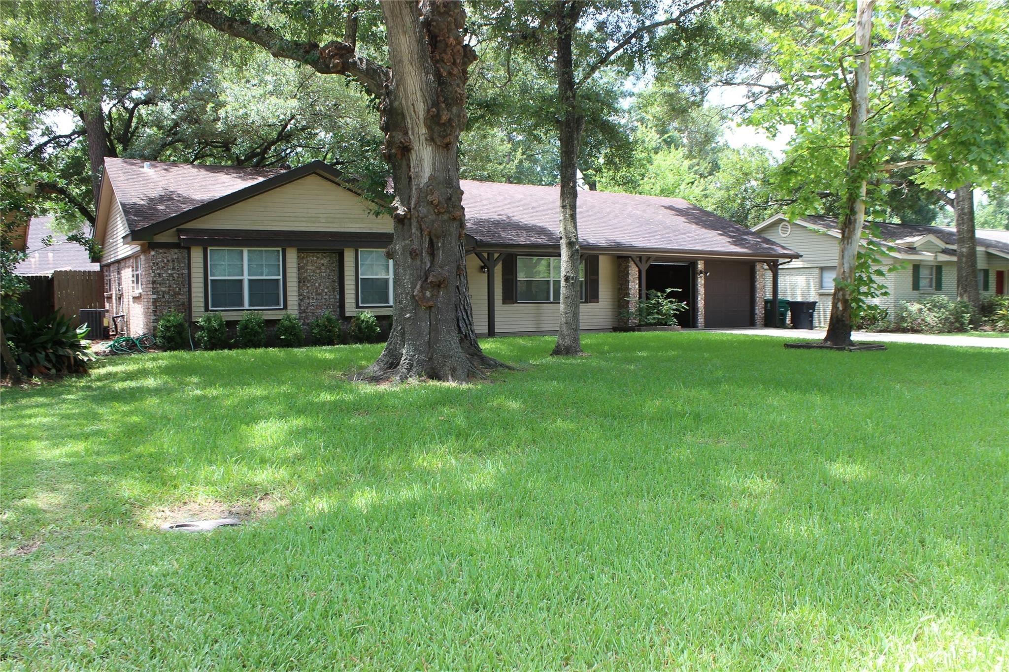 10301 Ivyridge Road Houston, TX 77043 - Photo 3 of 23