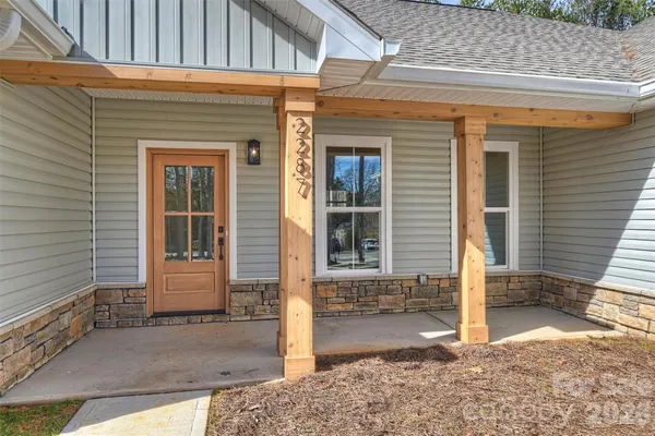 $469,000 | 2287 Lee Lawing Road, Lincolnton, NC 28092