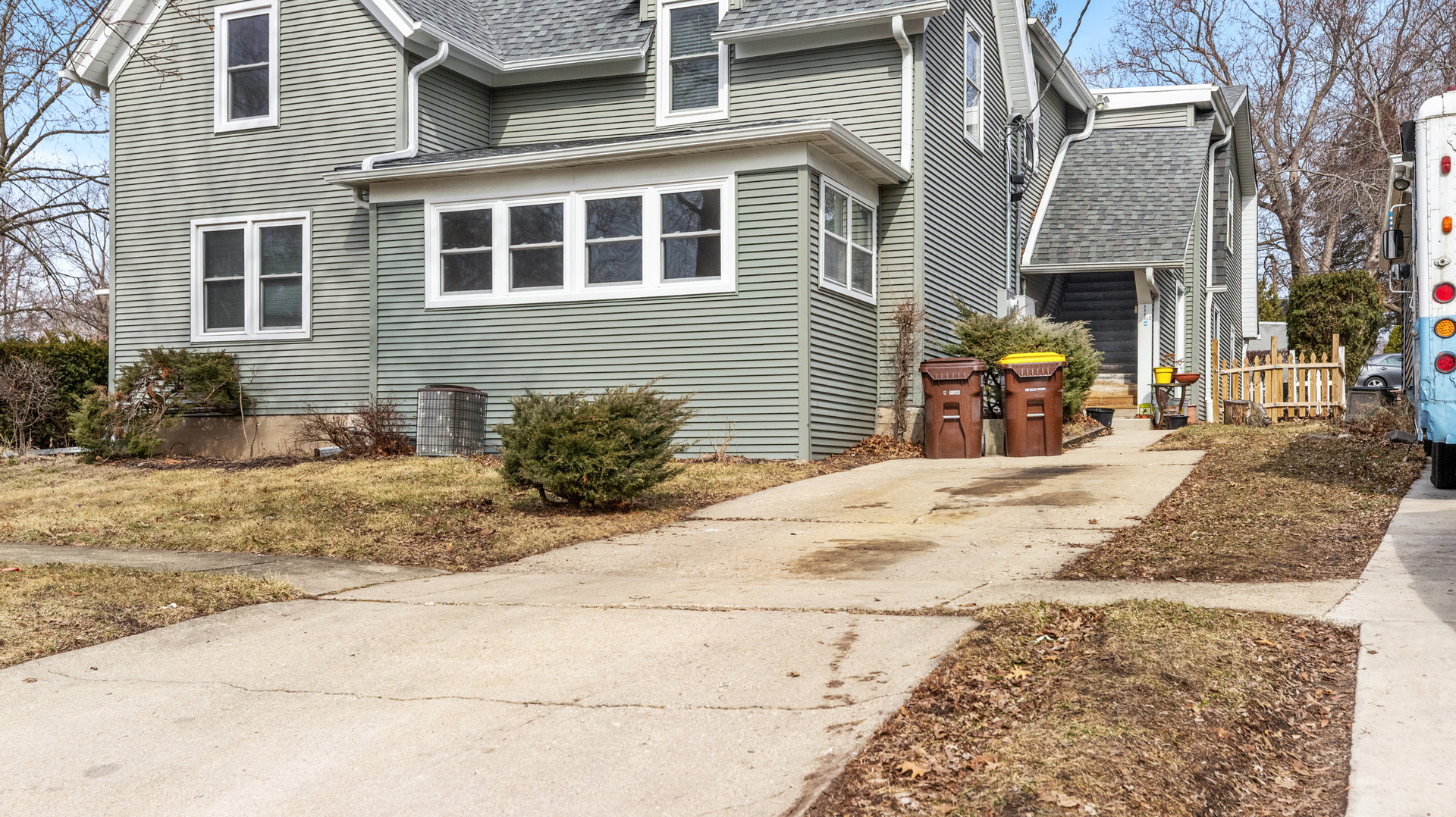 600 Dewey Street Harvard, IL 60033 - Photo 3 of 51