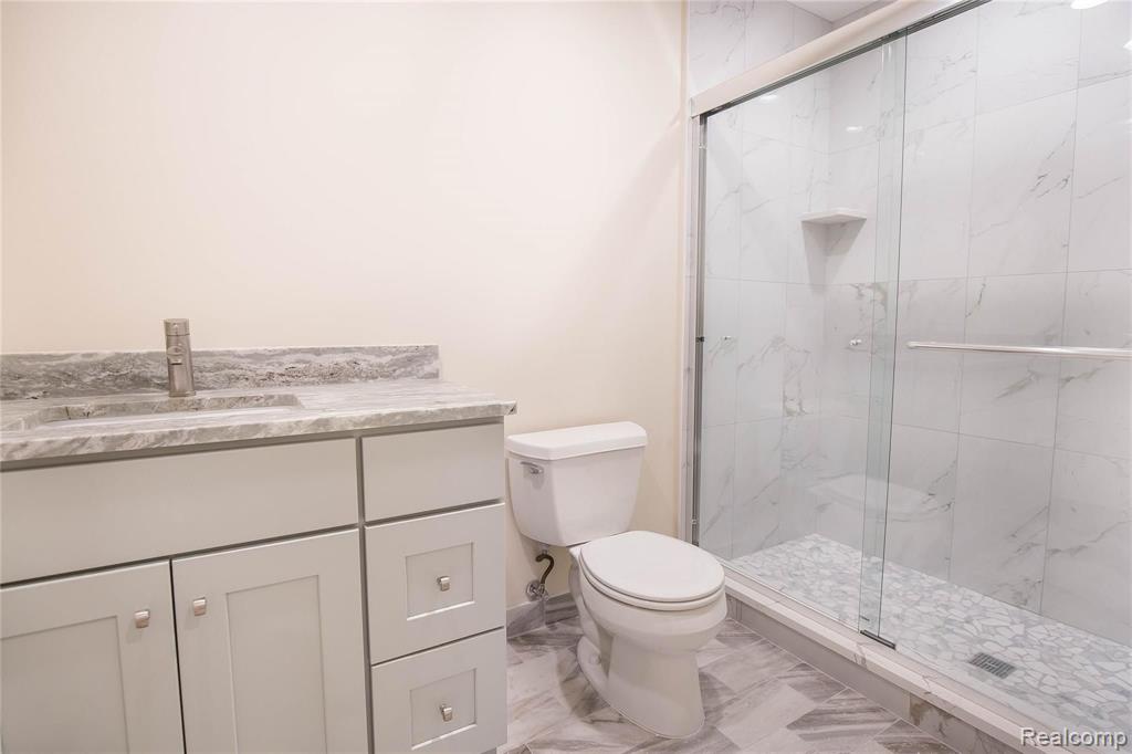 29840 West 12 Mile Road, Unit 409 Farmington Hills, MI 48334 - Photo 13 of 15