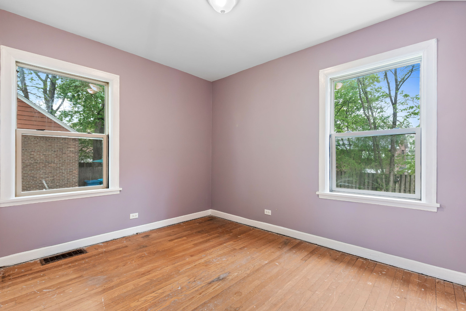 389 West 12th Street Chicago Heights, IL 60411 - Photo 11 of 15 an empty room with a window