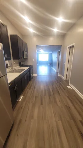 $2,600 | 1845 North Mozart Street, Unit 1, Chicago, IL 60647