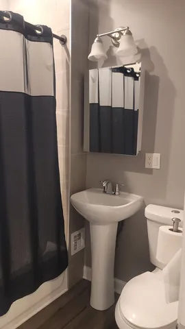 $2,600 | 1845 North Mozart Street, Unit 1, Chicago, IL 60647