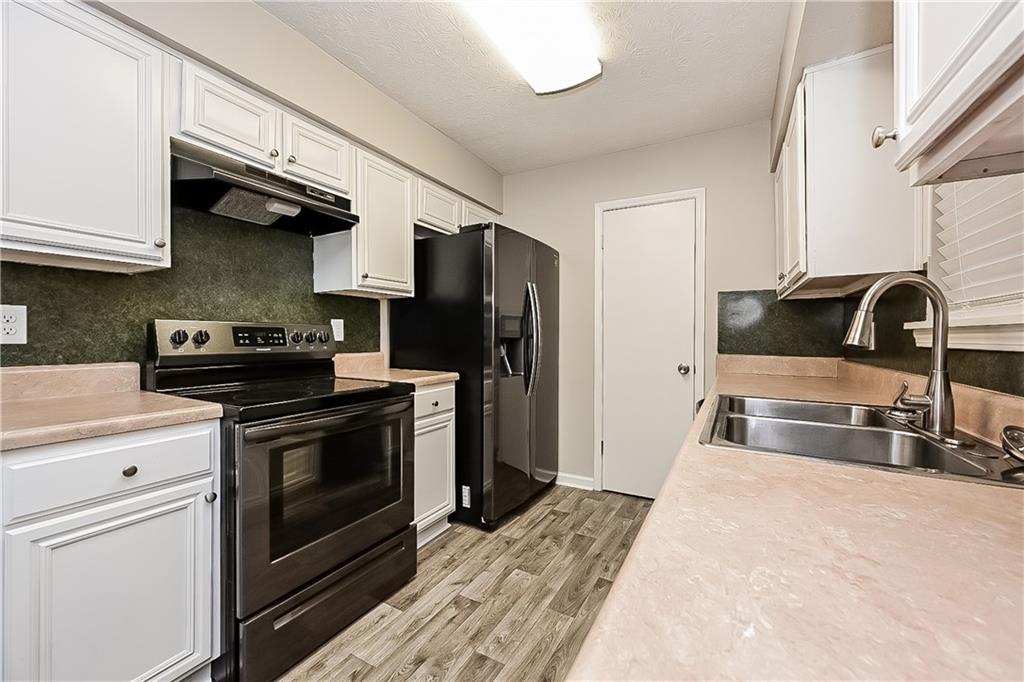 8990 Sterling Ridge Lane Jonesboro, GA 30238 - Photo 4 of 15