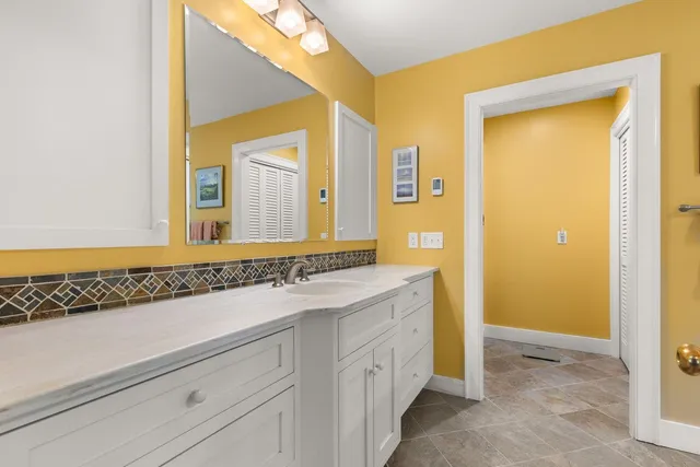 $995,000 | 27 Lee Farm Road, Hancock, NH 03449