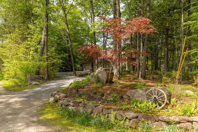 $995,000 | 27 Lee Farm Road, Hancock, NH 03449