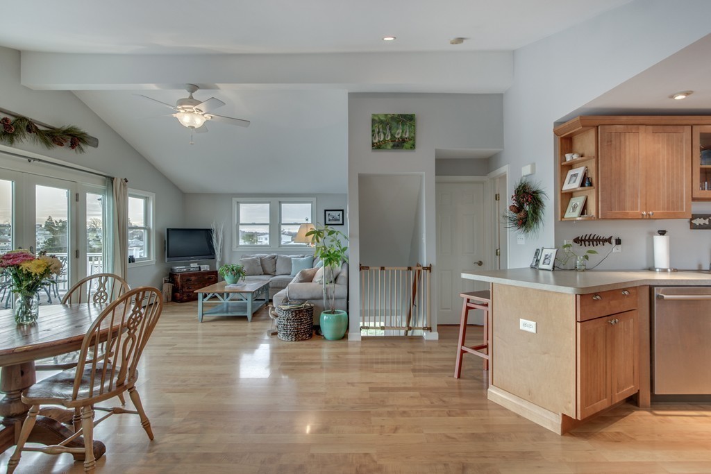 12 Hillside Road Ipswich, MA 01938 - Photo 9 of 28 Gallery Image 9