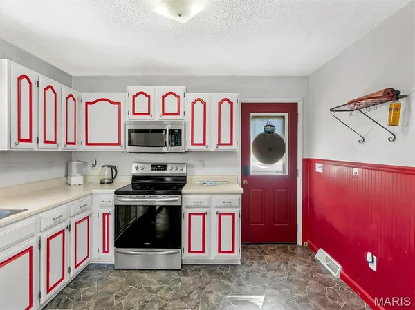 $250,000 | 950 Martha Avenue, Catawissa, MO 63015