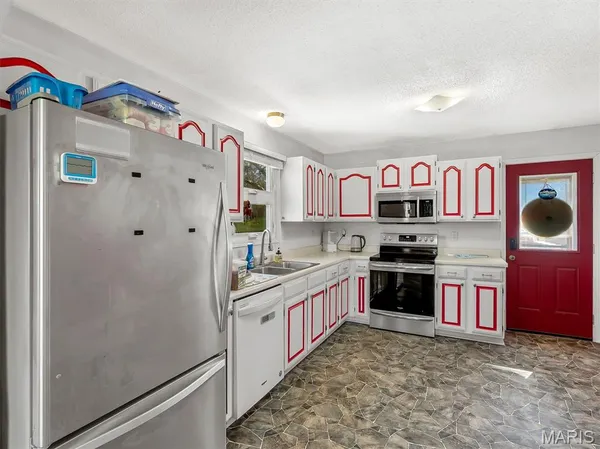 $250,000 | 950 Martha Avenue, Catawissa, MO 63015