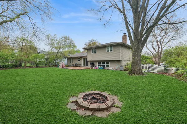 $360,000 | 1005 Madiera Drive, Shorewood, IL 60404