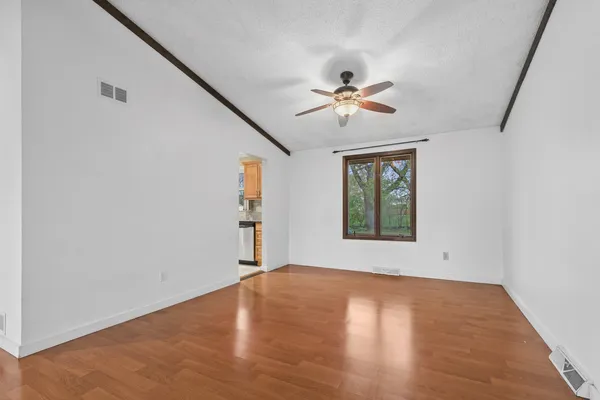 $360,000 | 1005 Madiera Drive, Shorewood, IL 60404
