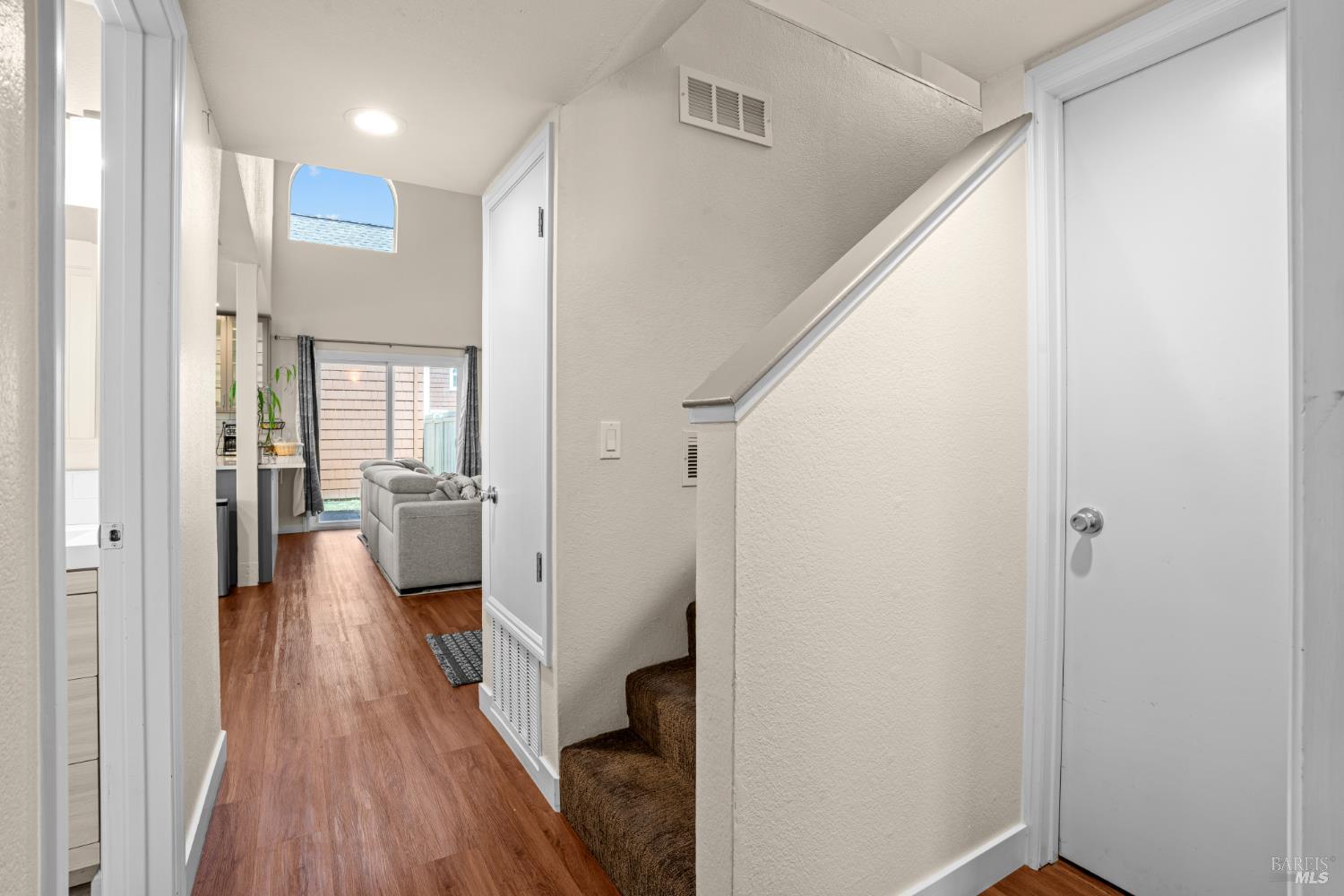2706 Lakeview Drive Santa Rosa, CA 95405 - Photo 17 of 26