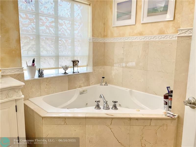 451 Northeast 25th Terrace Boca Raton, FL 33431 - Photo 32 of 48