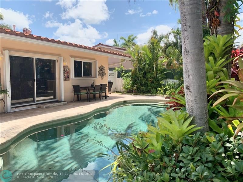 451 Northeast 25th Terrace Boca Raton, FL 33431 - Photo 5 of 48