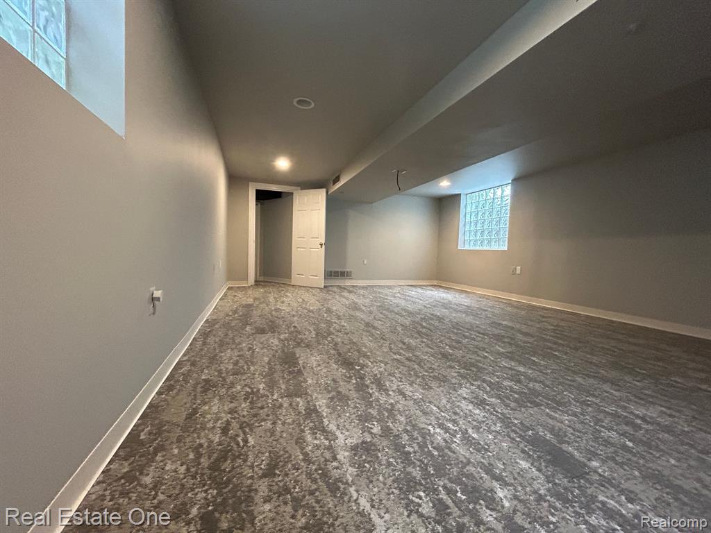 30600 Lahser Road Beverly Hills, MI 48025 - Photo 58 of 59