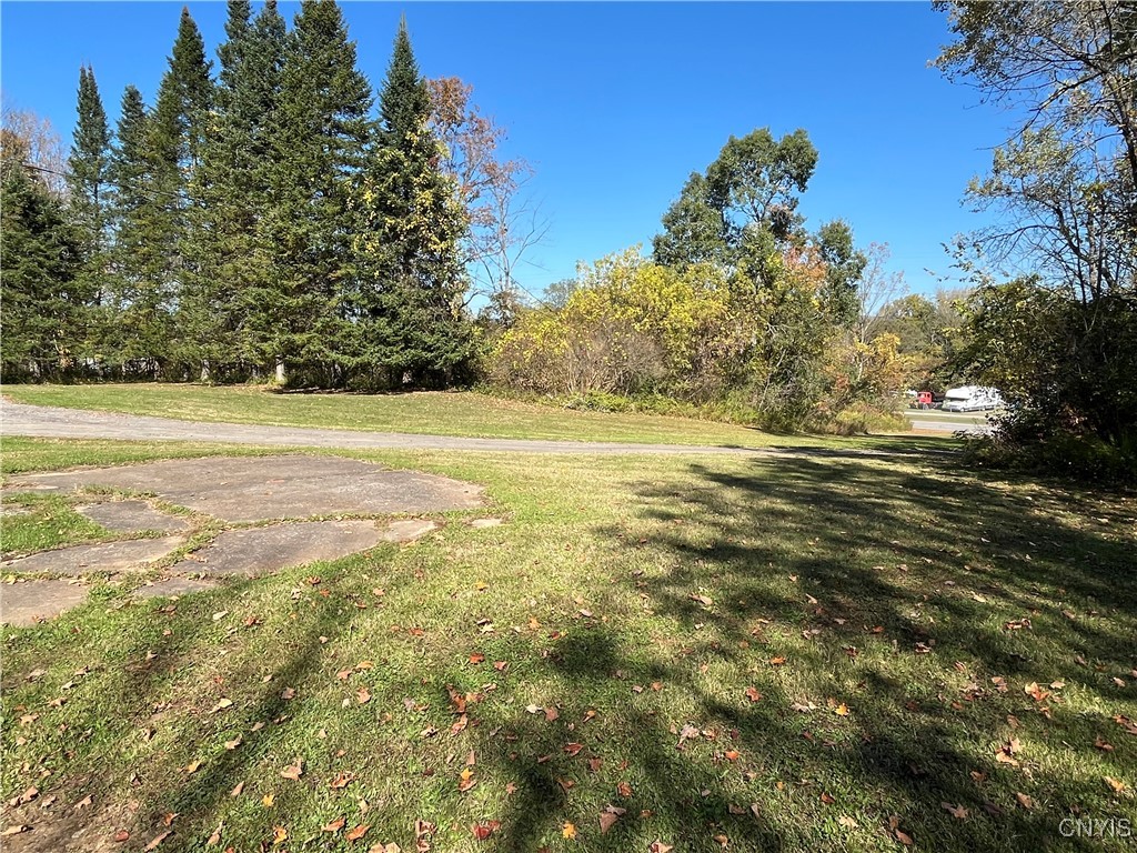 2810 Southside Road Frankfort, NY 13340 - Photo 42 of 46 Driveway